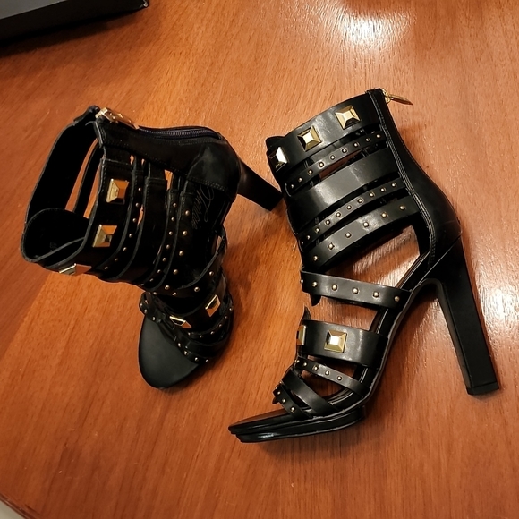 Fergie Roman STUDDED stacked heels!! LIKE NEW! Only worn once!
